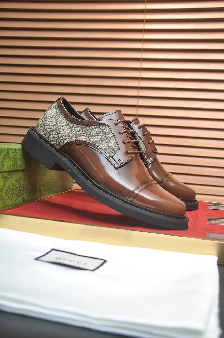 Men's shoes💰540💶Italy's top luxury men's shoe giant (GUCCI) (Gucci) (full cowhide lining) new arrival🍃Original European style🔰 Pleasant to the eye😍In order to make the shoes more durable and non-deformable🌀The production continues to follow traditional methods but there is still no lack of innovation💪Choose original sheepskin for the leather♻️ Smooth and natural And extra bright ⭐Made of imported cowhide, the first choice of rich people 38-45 (45 customized)